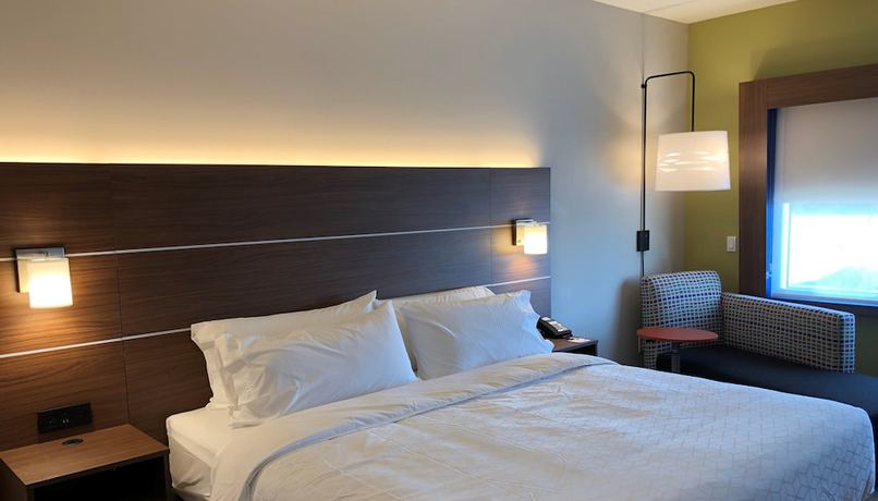 Imagen de la habitación del Hotel Holiday Inn Express and Suites Springfield North, an IHG. Foto 5