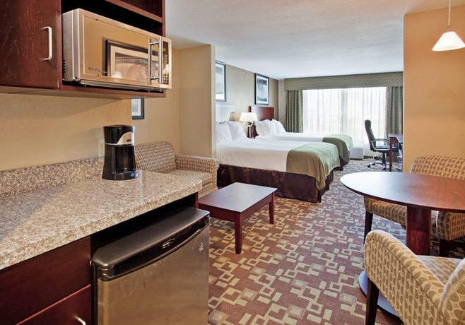 Imagen de la habitación del Hotel Holiday Inn Express and Suites St. Charles, An Ihg. Foto 15