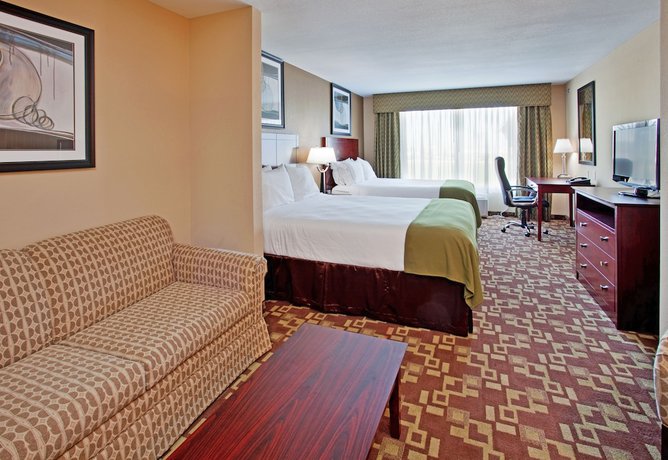 Imagen de la habitación del Hotel Holiday Inn Express and Suites St. Charles, An Ihg. Foto 16