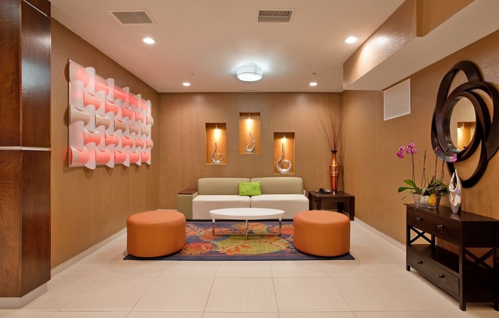 Imagen de los interiores del Hotel Holiday Inn Express and Suites St Louis Airport, An Ihg. Foto 16