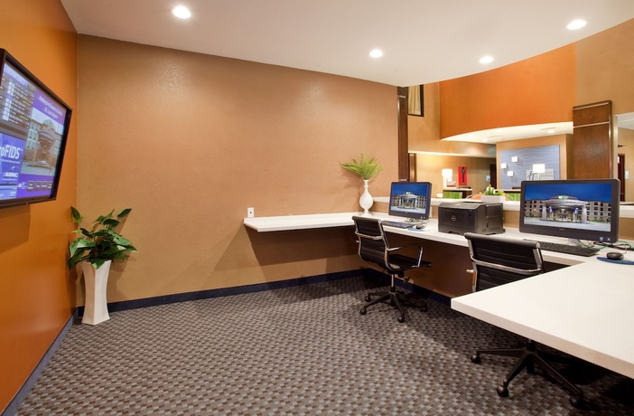 Imagen general del Hotel Holiday Inn Express and Suites St Louis Airport, An Ihg. Foto 3