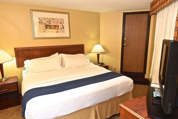 Imagen de la habitación del Hotel Holiday Inn Express and Suites St. Louis West - Fenton, an IHG. Foto 3