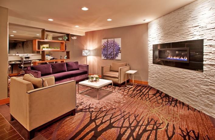 Imagen de los interiores del Hotel Holiday Inn Express and Suites St. Robert, an IHG. Foto 14