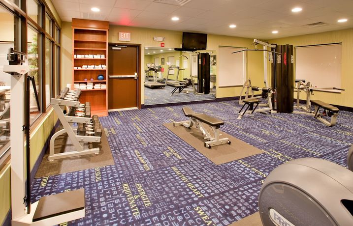 Imagen de los interiores del Hotel Holiday Inn Express and Suites St. Robert, an IHG. Foto 16