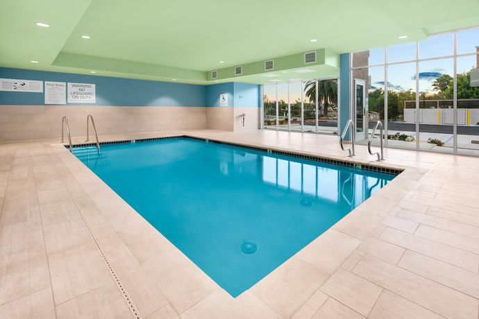 Imagen de la piscina del Hotel Holiday Inn Express and Suites Suisun City, an IHG. Foto 20