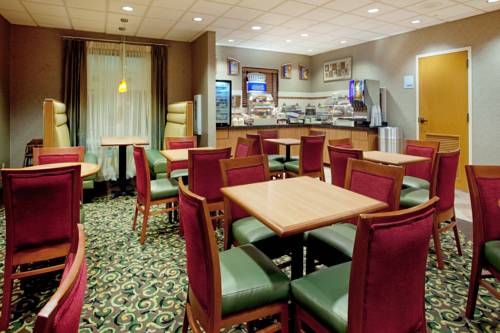 Imagen de la habitación del Hotel Holiday Inn Express and Suites Sulphur (lake Charles), An Ihg. Foto 3
