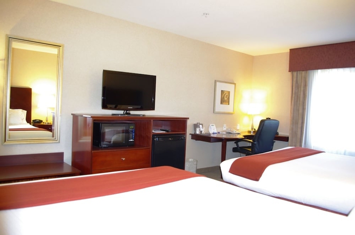 Imagen de la habitación del Hotel Holiday Inn Express and Suites Surrey, An Ihg. Foto 8