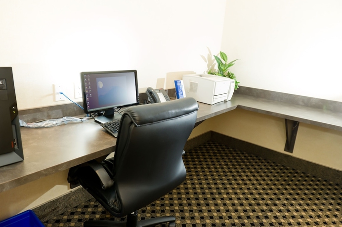 Imagen general del Hotel Holiday Inn Express and Suites Surrey, An Ihg. Foto 3