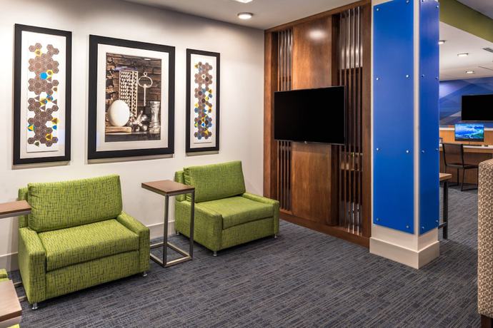 Imagen de los interiores del Hotel Holiday Inn Express and Suites Tampa North - Wesley Chapel by IHG. Foto 19