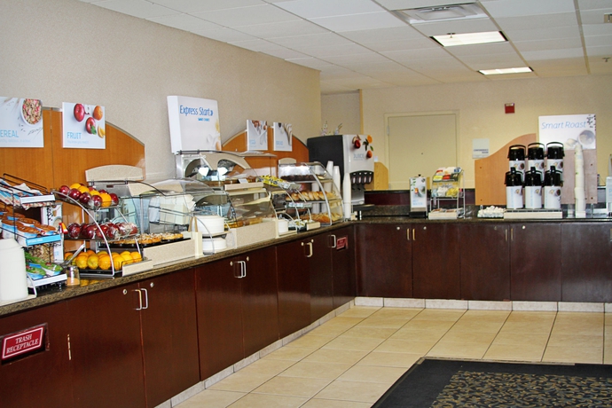 Imagen del bar/restaurante del Hotel Holiday Inn Express and Suites Tampa-rocky Point Island, An Ihg. Foto 2