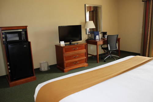 Imagen de la habitación del Hotel Holiday Inn Express and Suites Tehachapi, An Ihg. Foto 15