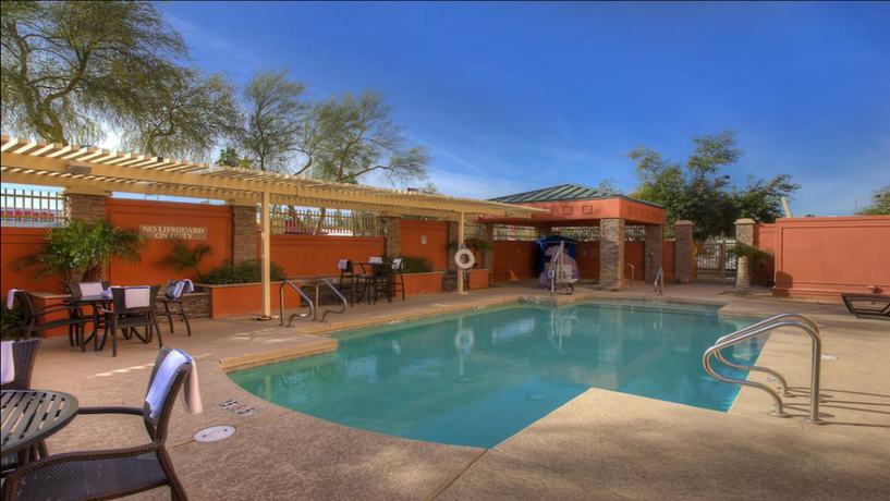 Imagen de la piscina del Hotel Holiday Inn Express and Suites Tempe, an IHG. Foto 18