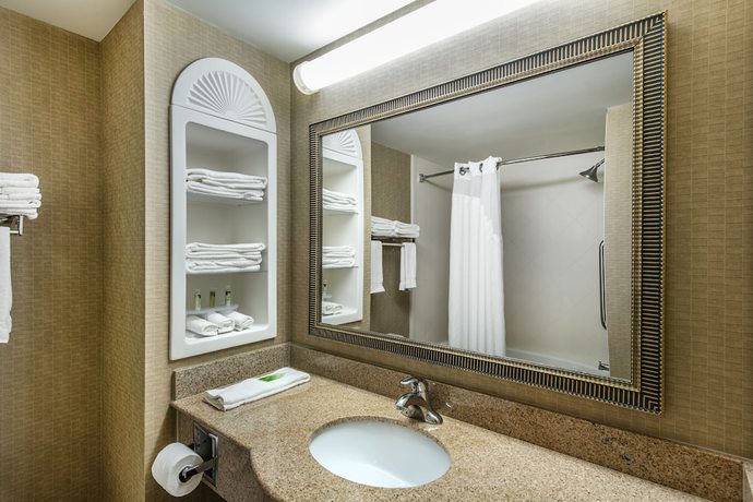 Imagen de la habitación del Hotel Holiday Inn Express and Suites Tilton - Lakes Region, An Ihg. Foto 11