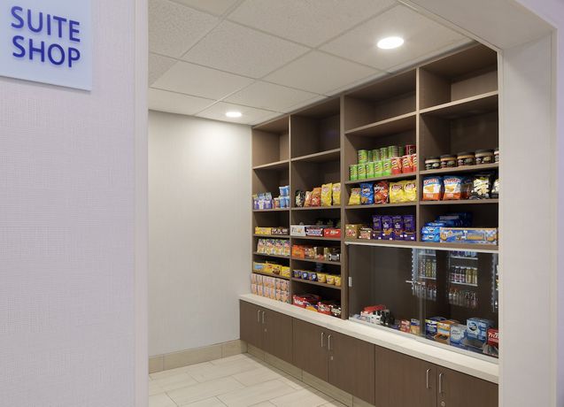 Imagen de los interiores del Hotel Holiday Inn Express and Suites Tilton - Lakes Region, An Ihg. Foto 19