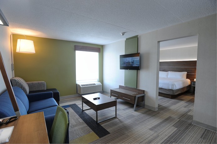Imagen de la habitación del Hotel Holiday Inn Express and Suites Toronto Airport West, An Ihg. Foto 13