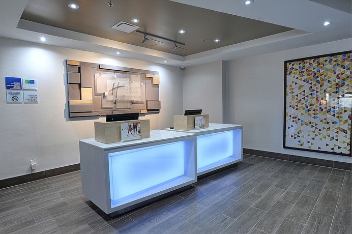 Imagen de los interiores del Hotel Holiday Inn Express and Suites Toronto Airport West, An Ihg. Foto 16