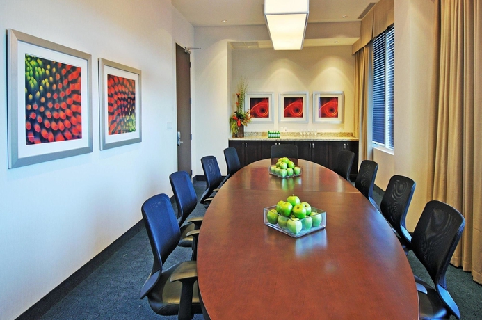 Imagen de los interiores del Hotel Holiday Inn Express and Suites Toronto - Markham, An Ihg. Foto 15