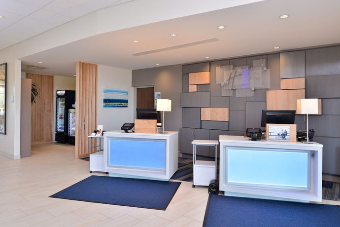 Imagen de los interiores del Hotel Holiday Inn Express and Suites Trinity, an IHG. Foto 17