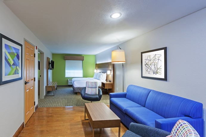 Imagen de la habitación del Hotel Holiday Inn Express and Suites Tulsa S Broken Arrow Hwy 51, An Ihg. Foto 7