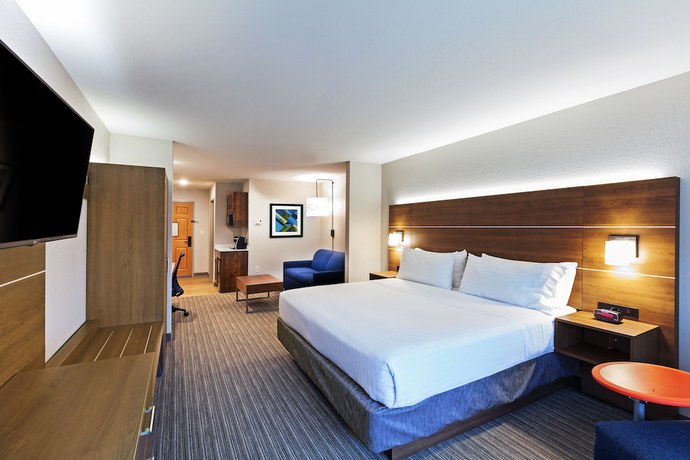 Imagen de la habitación del Hotel Holiday Inn Express and Suites Tulsa S Broken Arrow Hwy 51, An Ihg. Foto 8