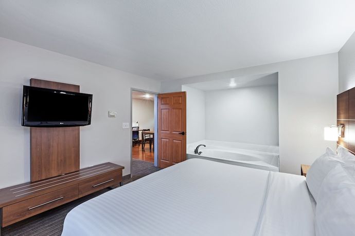 Imagen de la habitación del Hotel Holiday Inn Express and Suites Tulsa S Broken Arrow Hwy 51, An Ihg. Foto 17