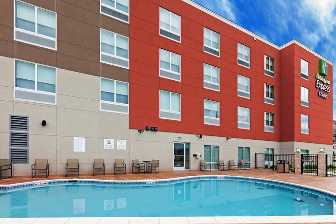 Imagen de la piscina del Hotel Holiday Inn Express and Suites Tulsa South - Woodland Hills, an IHG. Foto 20
