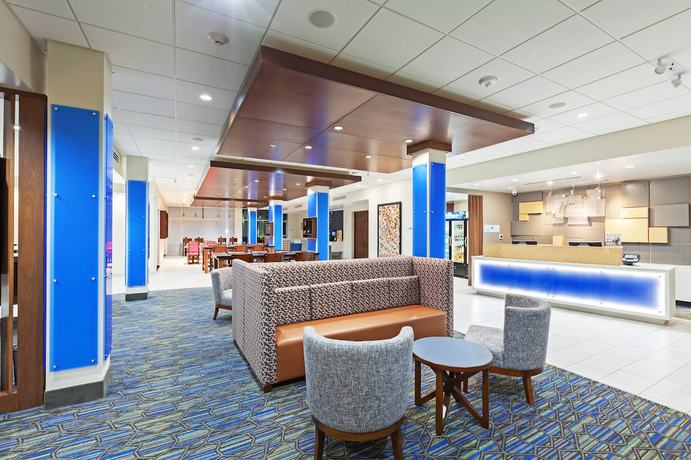 Imagen de los interiores del Hotel Holiday Inn Express and Suites Tulsa South - Woodland Hills, an IHG. Foto 17