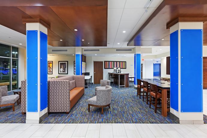 Imagen de los interiores del Hotel Holiday Inn Express and Suites Tulsa South - Woodland Hills, an IHG. Foto 18