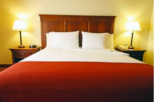 Imagen de la habitación del Hotel Holiday Inn Express and Suites Turlock, An Ihg. Foto 8