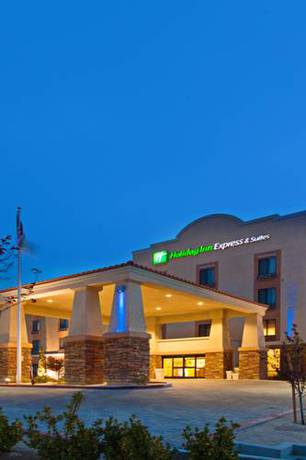 Imagen de la habitación del Hotel Holiday Inn Express and Suites Twentynine Palms, An Ihg. Foto 11