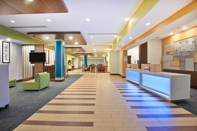 Imagen de los interiores del Hotel Holiday Inn Express and Suites Uniontown, An Ihg. Foto 17