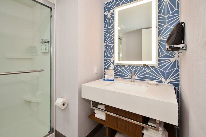 Imagen de la habitación del Hotel Holiday Inn Express and Suites Va Beach Oceanfront, An Ihg. Foto 6