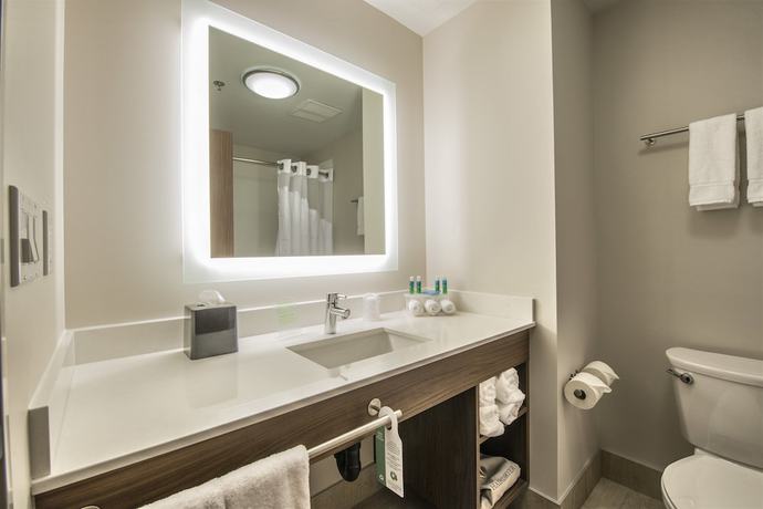 Imagen de la habitación del Hotel Holiday Inn Express and Suites Victoria - Colwood, an IHG Hotel. Foto 4