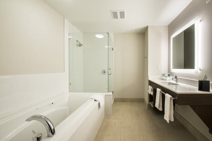 Imagen de la habitación del Hotel Holiday Inn Express and Suites Victoria - Colwood, an IHG Hotel. Foto 15