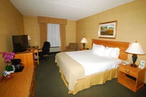 Imagen general del Hotel Holiday Inn Express and Suites Warrenton, An Ihg. Foto 1