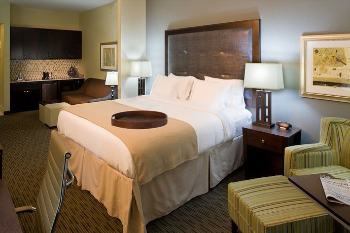 Imagen de la habitación del Hotel Holiday Inn Express and Suites Waycross, an IHG. Foto 14