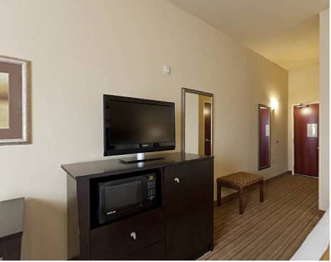 Imagen de la habitación del Hotel Holiday Inn Express and Suites West, An Ihg. Foto 3