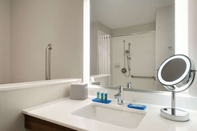 Imagen de la habitación del Hotel Holiday Inn Express and Suites West Des Moines - Jordan Creek by IHG. Foto 10