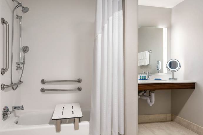 Imagen de la habitación del Hotel Holiday Inn Express and Suites West Des Moines - Jordan Creek by IHG. Foto 14