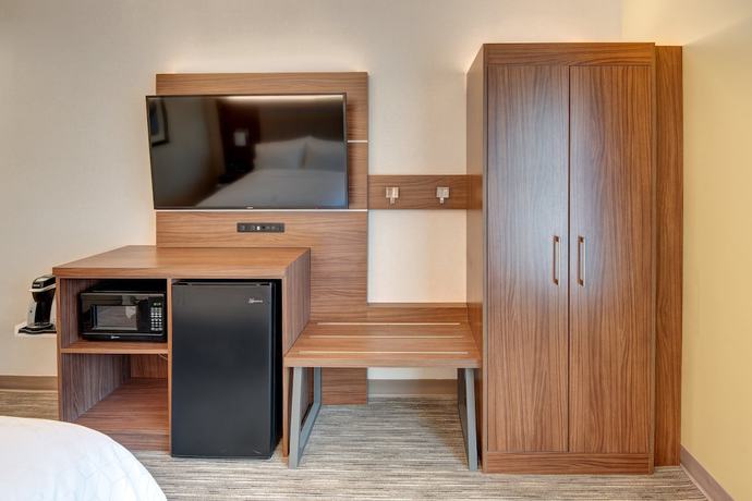 Imagen de la habitación del Hotel Holiday Inn Express and Suites West Long Branch, An Ihg. Foto 9