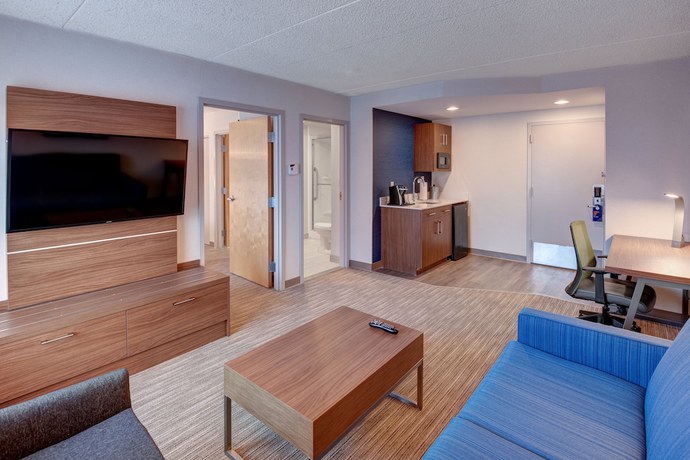 Imagen de la habitación del Hotel Holiday Inn Express and Suites West Long Branch, An Ihg. Foto 14