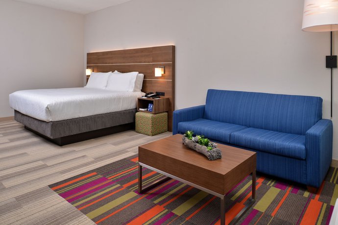 Imagen de la habitación del Hotel Holiday Inn Express and Suites West Melbourne, an IHG. Foto 10