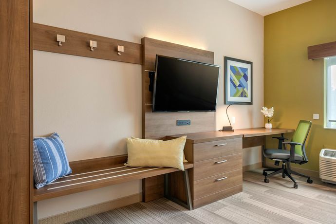 Imagen de la habitación del Hotel Holiday Inn Express and Suites West Melbourne, an IHG. Foto 13