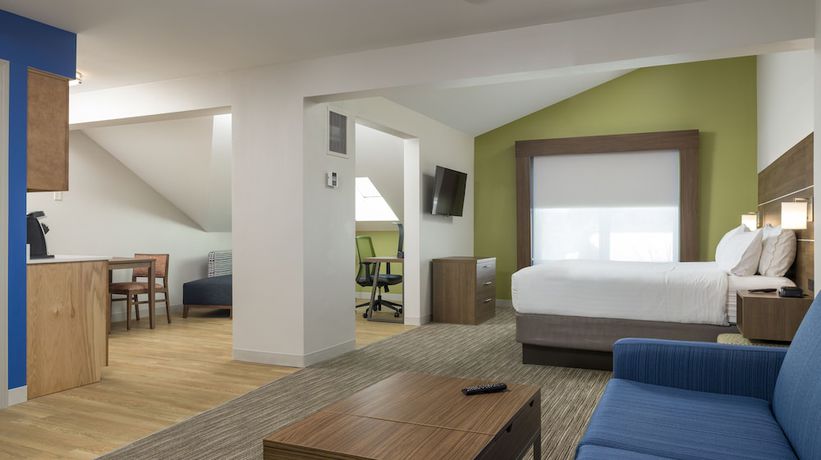 Imagen de la habitación del Hotel Holiday Inn Express and Suites White River Junction, An Ihg. Foto 18