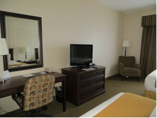 Imagen de la habitación del Hotel Holiday Inn Express and Suites Whitecourt, An Ihg. Foto 12