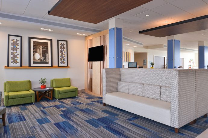 Imagen de los interiores del Hotel Holiday Inn Express and Suites Wildwood The Villages, an IHG Hotel. Foto 16