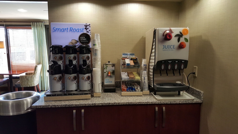 Imagen del bar/restaurante del Hotel Holiday Inn Express and Suites Wilmington-university Ctr, An Ihg. Foto 4