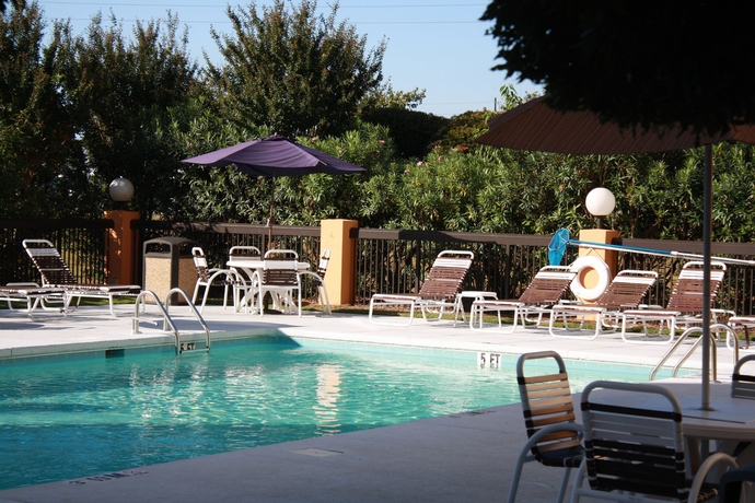 Imagen de la piscina del Hotel Holiday Inn Express and Suites Wilmington-university Ctr, An Ihg. Foto 15