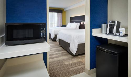 Imagen de la habitación del Hotel Holiday Inn Express and Suites Windsor East - Lakeshore, an IHG Hotel. Foto 19