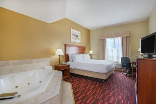 Imagen de la habitación del Hotel Holiday Inn Express and Suites Woodbridge, An Ihg. Foto 14